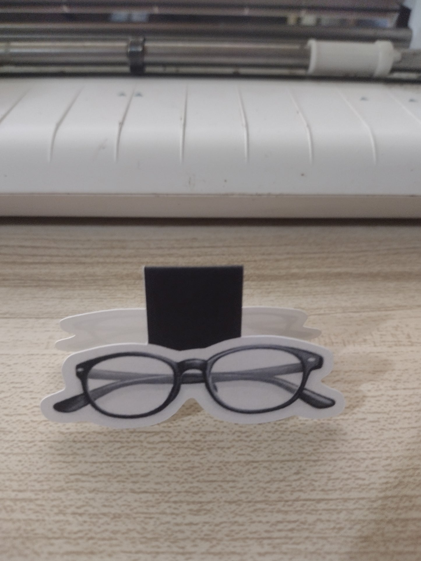 Black glasses MAGNETIC  bookmark